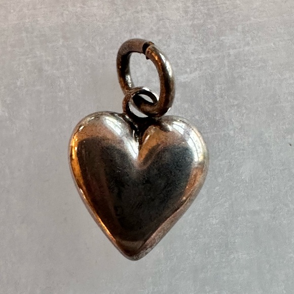 Sterling Silver Vintage 1980’s Puffy Heart Pendant/Charm - Picture 1 of 4